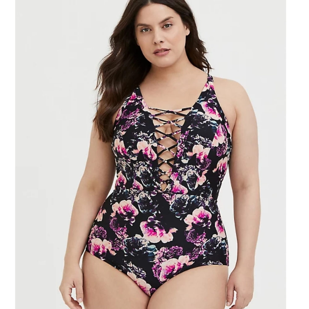 New w/tags Torrid Swim Bathing Suit Floral Deep V LATTICE 4x